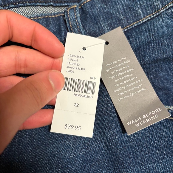 Lane Bryant Classic denim Blue boyfriend capri cropped Jeans shorts size 22 NWT - Picture 7 of 14